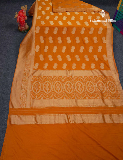 Beautiful Bottle Green Semi Georgette Saree With Fancy Border