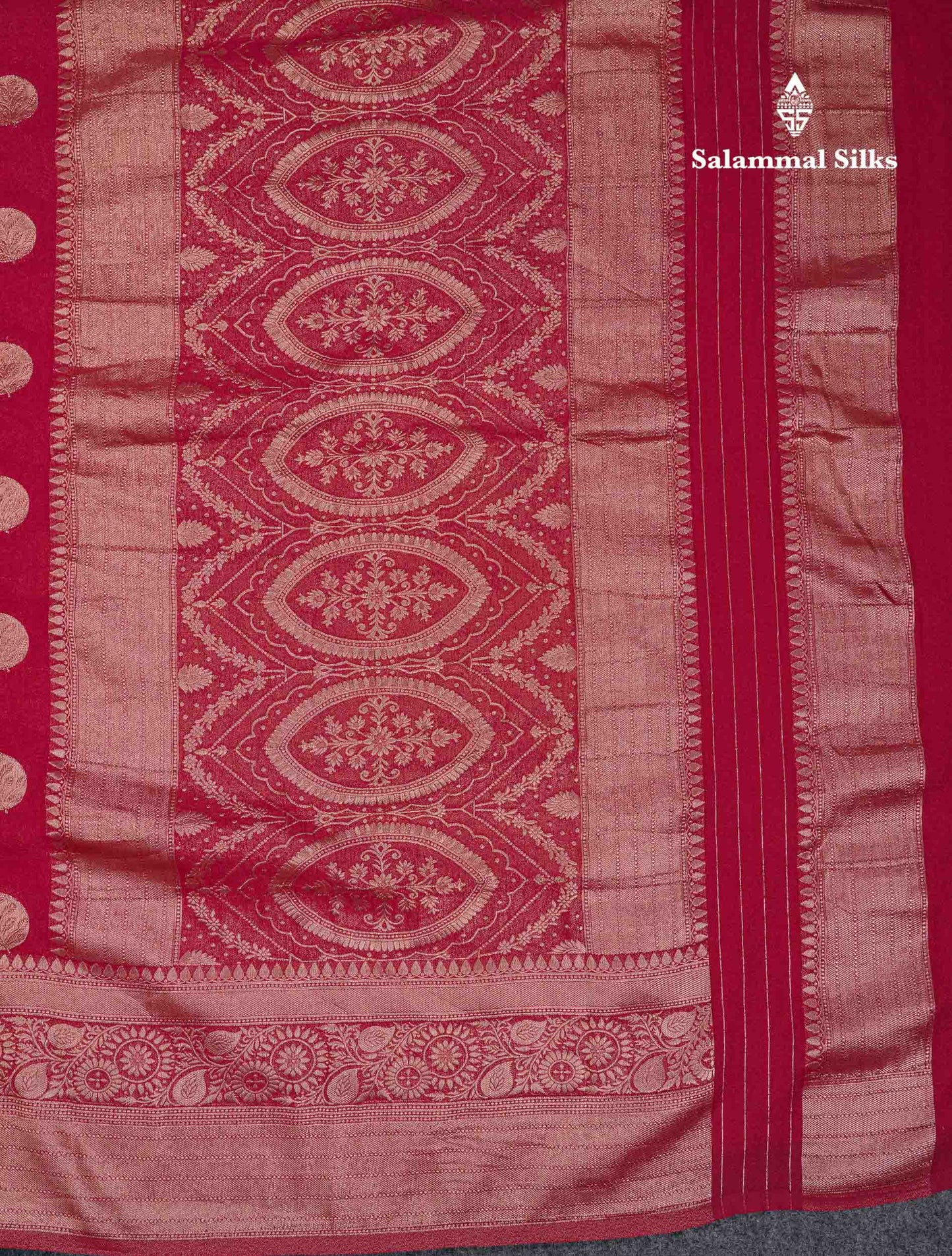 Beautiful Bottle Green Semi Georgette Saree With Fancy Border