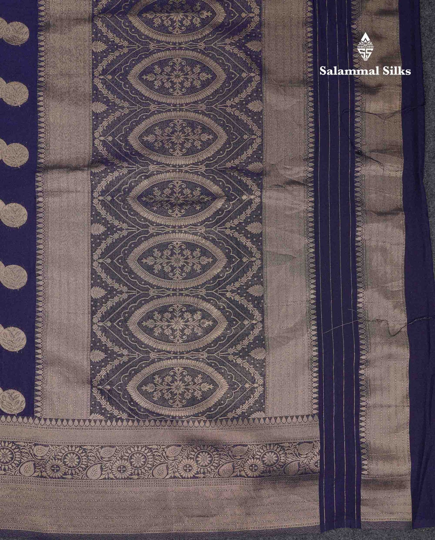 Beautiful Bottle Green Semi Georgette Saree With Fancy Border