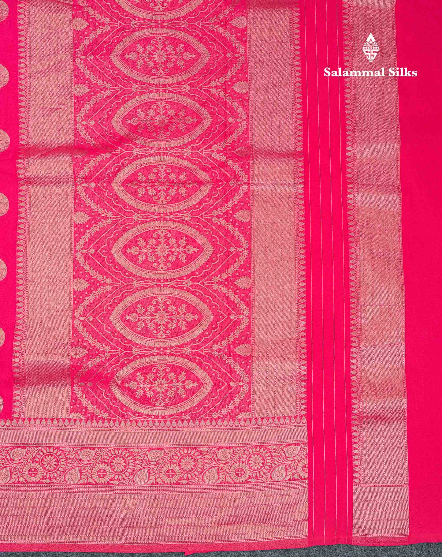 Beautiful Bottle Green Semi Georgette Saree With Fancy Border