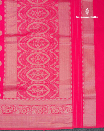 Beautiful Bottle Green Semi Georgette Saree With Fancy Border