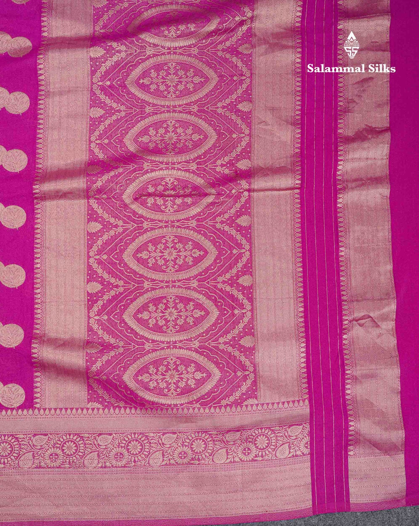 Beautiful Bottle Green Semi Georgette Saree With Fancy Border