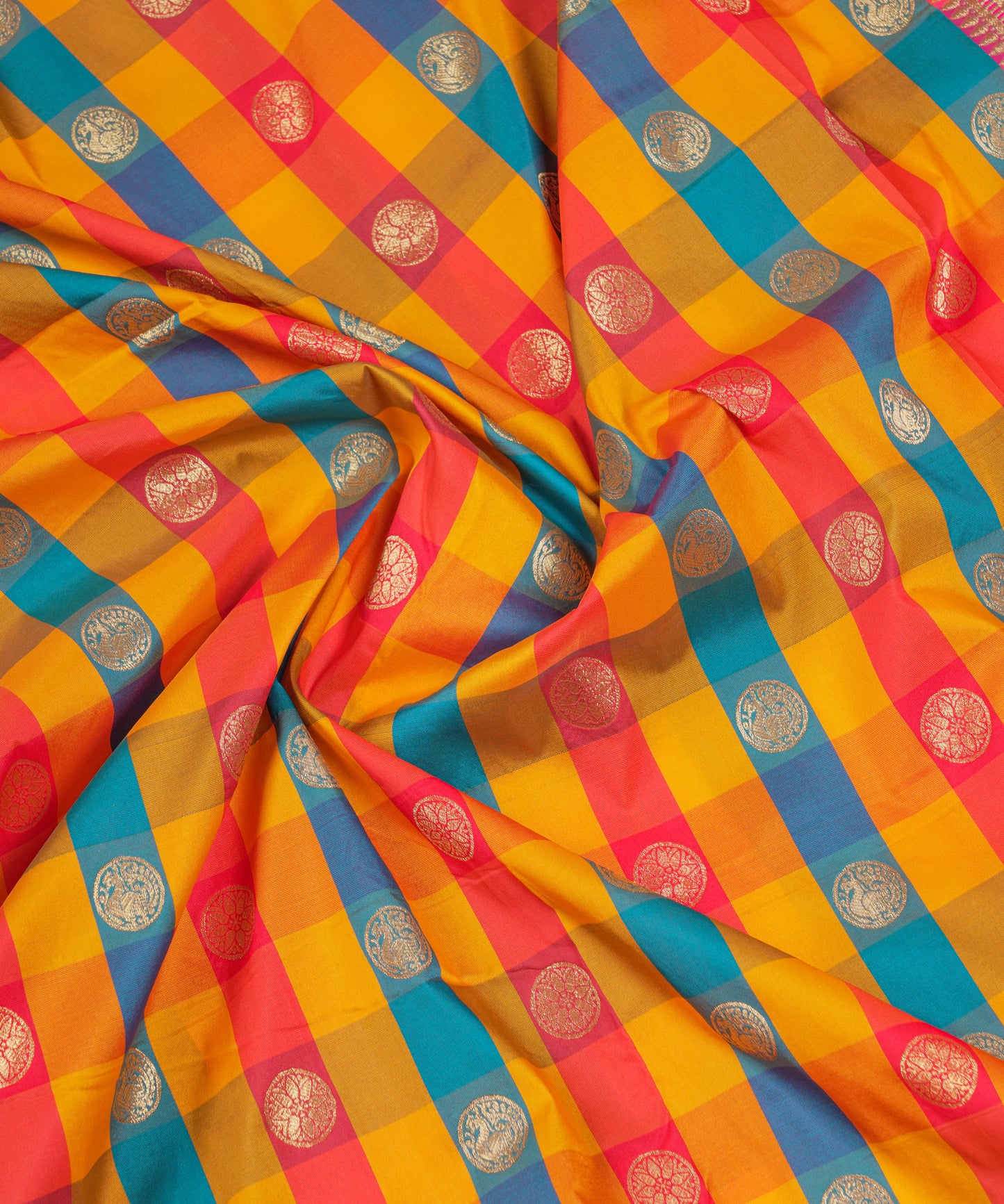 9.5 Yards Semi Silk Saree Paalum Pazham Checks With Traditional Border