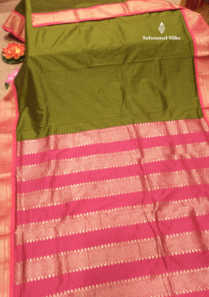 9 Yards Semi Silk Saree Peacock Green Colour with Pink Border