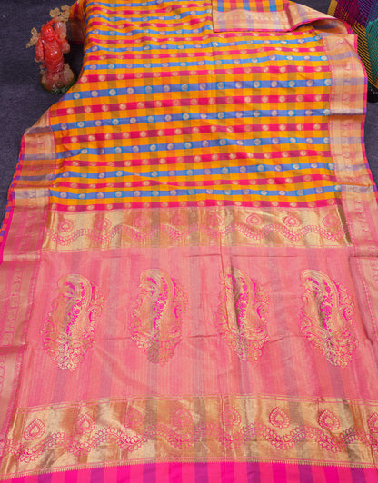 9.5 Yards Semi Silk Saree Paalum Pazham Checks With Traditional Border