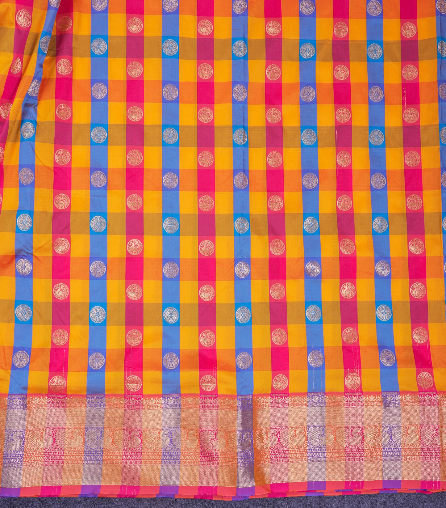 9.5 Yards Semi Silk Saree Paalum Pazham Checks With Traditional Border