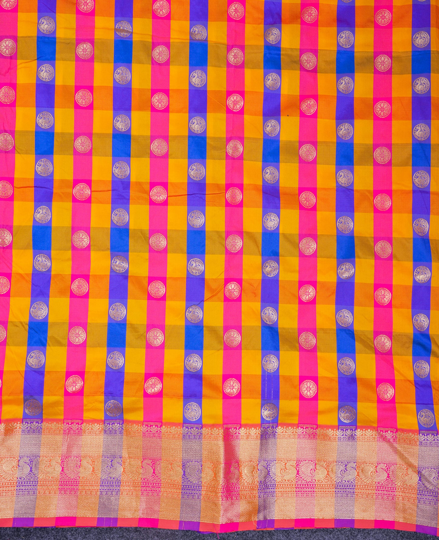 9.5 Yards Semi Silk Saree Paalum Pazham Checks With Traditional Border