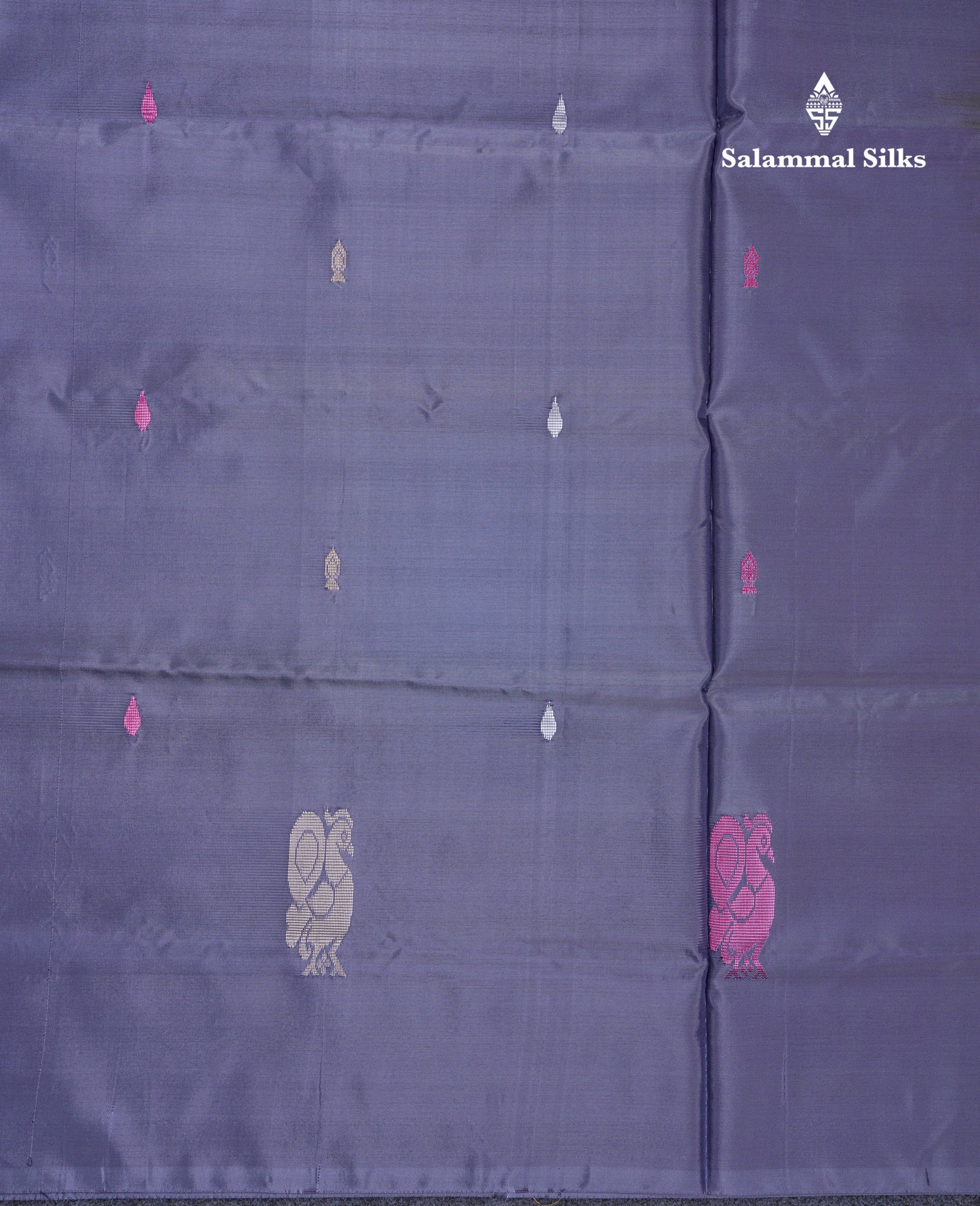 Blueish Grey Thread work Buttas Banana Pinth Saree (Vaazhainaar Pattu) With Contrast Parrot Green Blouse