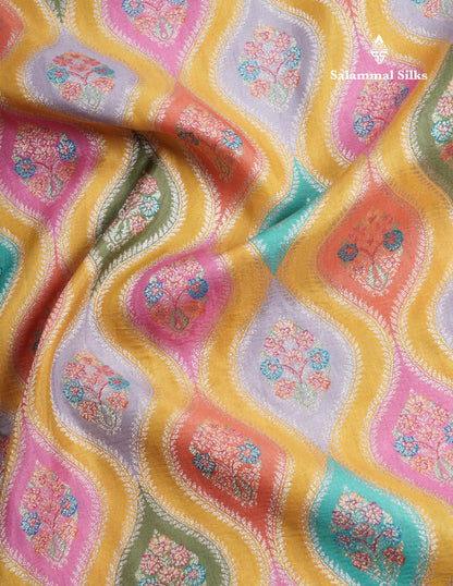 Black Wave Pattern Banarasi Semi Georgette Saree With Contrast Red Blouse