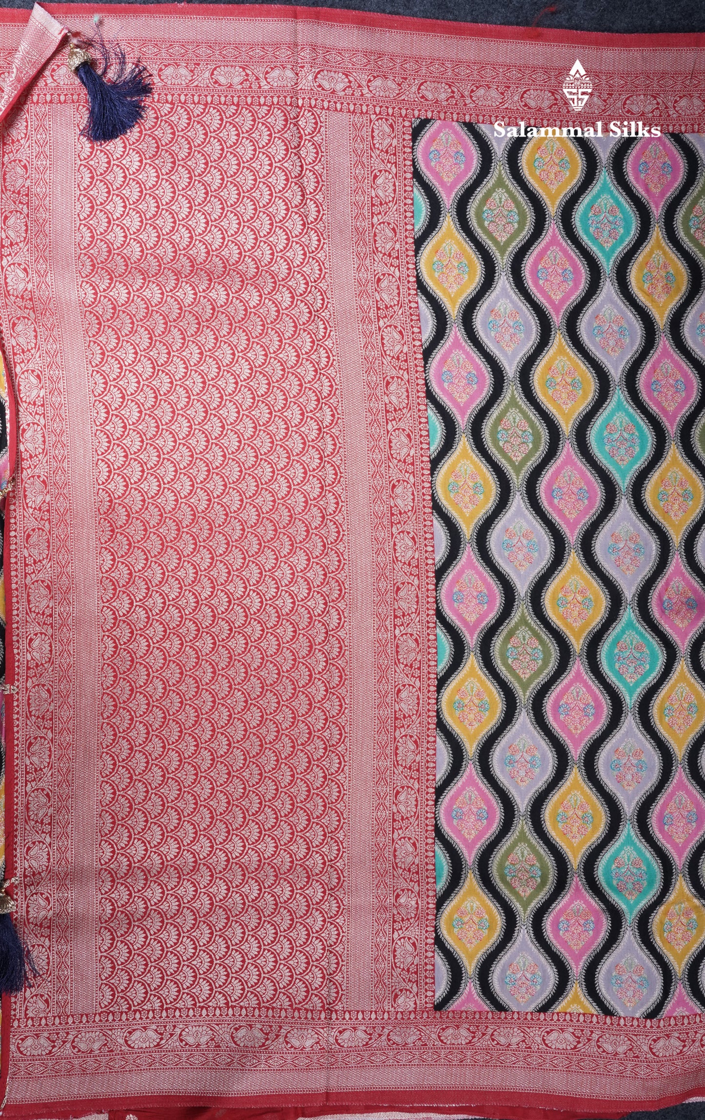 Black Wave Pattern Banarasi Semi Georgette Saree With Contrast Red Blouse