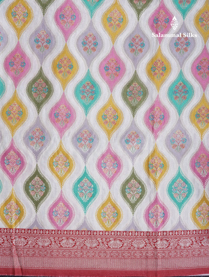 Black Wave Pattern Banarasi Semi Georgette Saree With Contrast Red Blouse