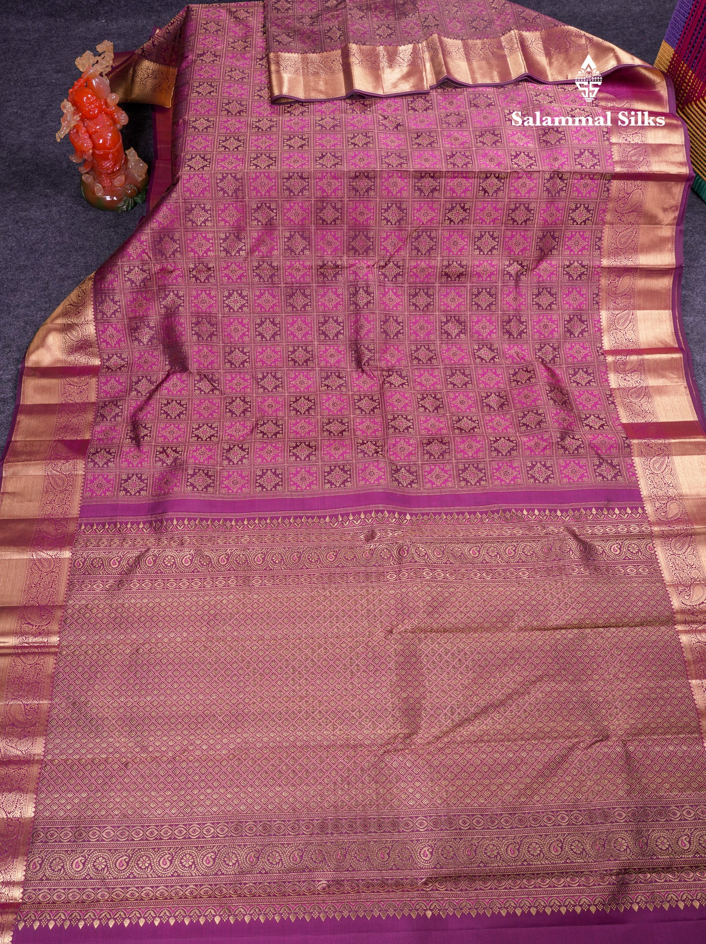 Beautiful Dark Purple Bridal Pure Kanjivaram Silk Saree With Traditional Border