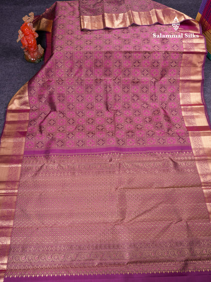 Beautiful Dark Purple Bridal Pure Kanjivaram Silk Saree With Traditional Border