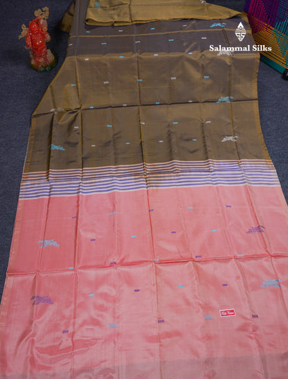 Olive Green Thread work Buttas Banana Pinth Saree (Vaazhainaar Pattu) With Contrast Peach Blouse