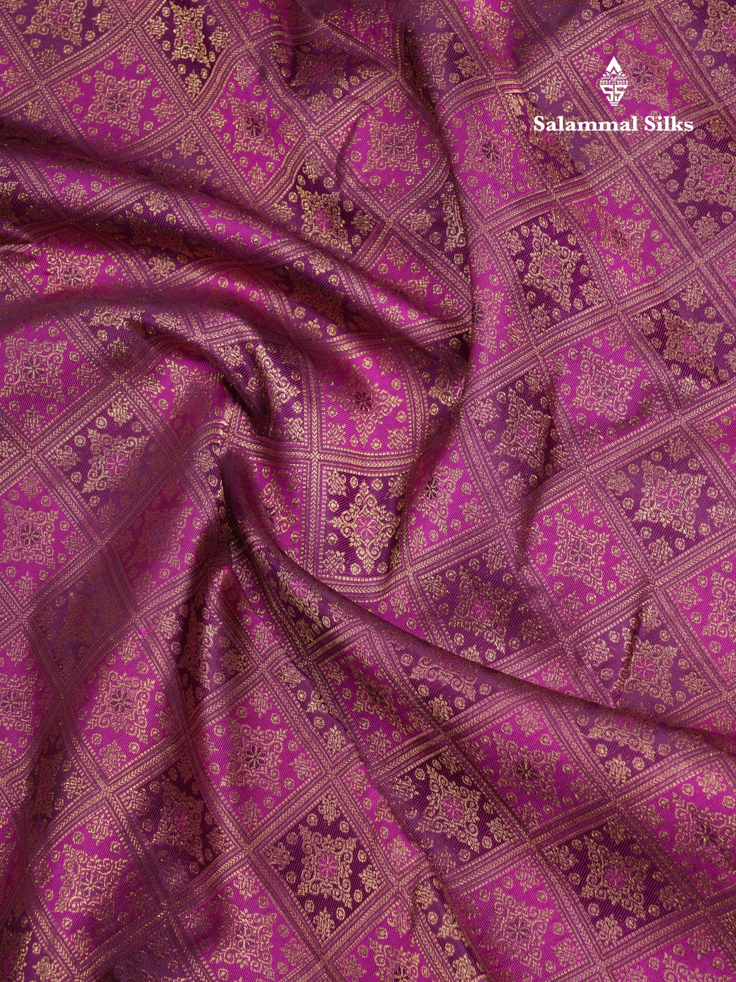 Beautiful Dark Purple Bridal Pure Kanjivaram Silk Saree With Traditional Border