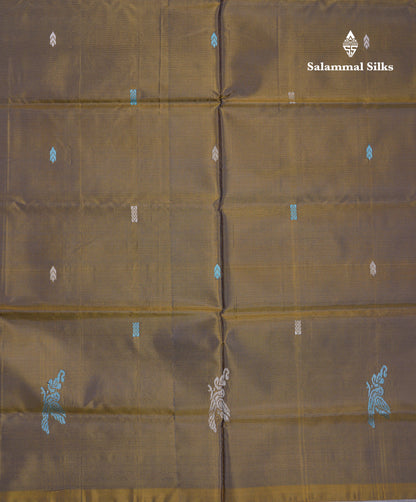 Olive Green Thread work Buttas Banana Pinth Saree (Vaazhainaar Pattu) With Contrast Peach Blouse