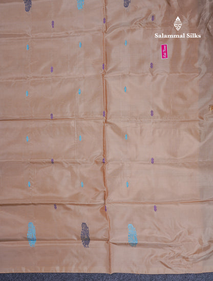 Dark Violet Thread work Buttas Banana Pinth Saree (Vaazhainaar Pattu) With Contrast Cream Sandal Blouse