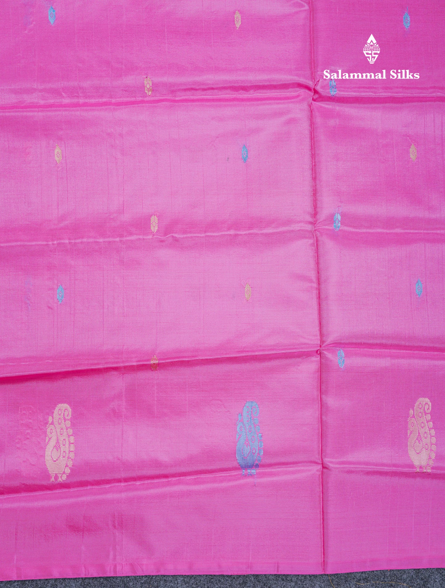 Pink Thread work Buttas Banana Pinth Saree (Vaazhainaar Pattu) With Contrast Light Blue Blouse