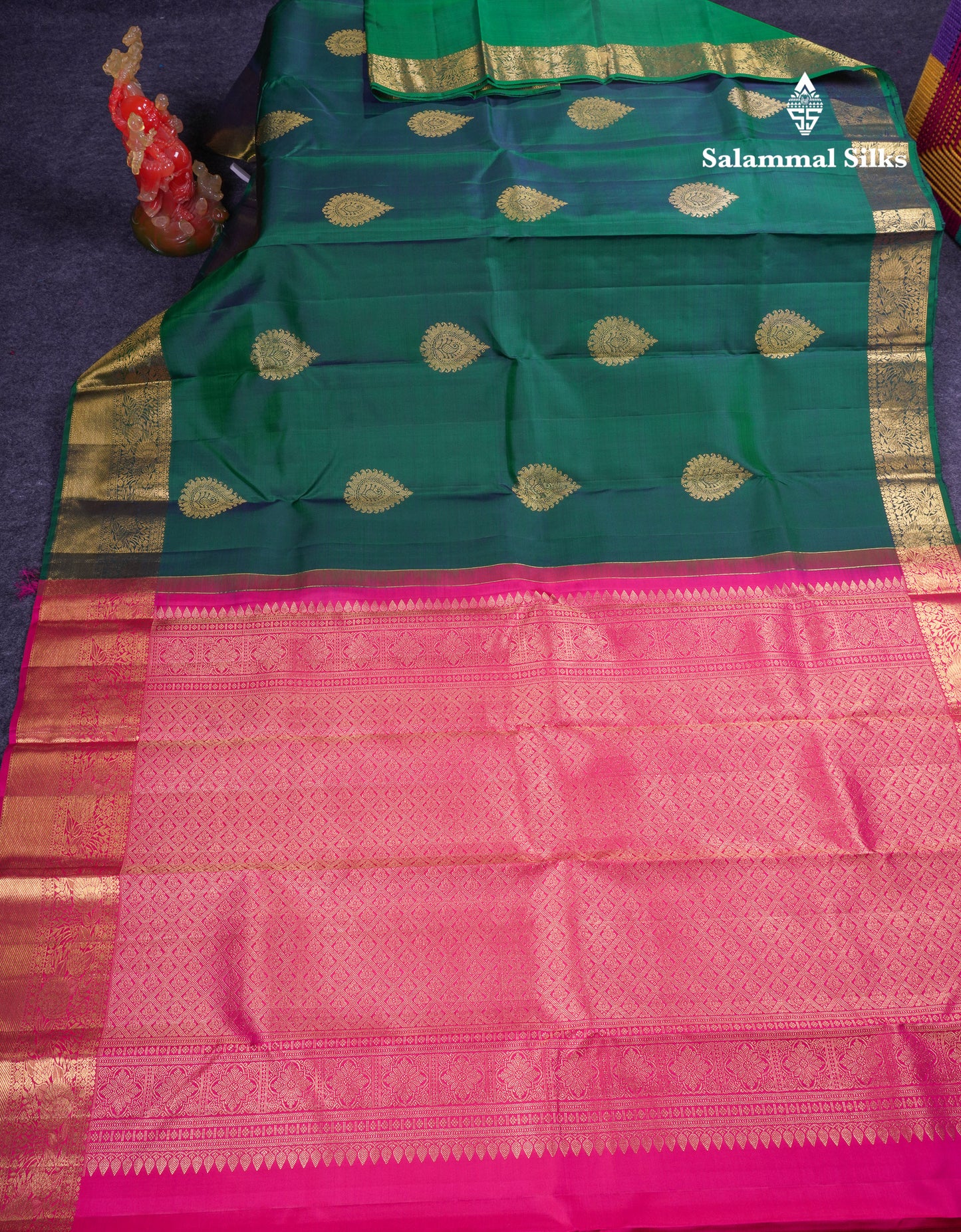 Beautiful Dual Tone Peacock Green Pure Kanjivaram Silk Saree With Contrast Pink Blouse