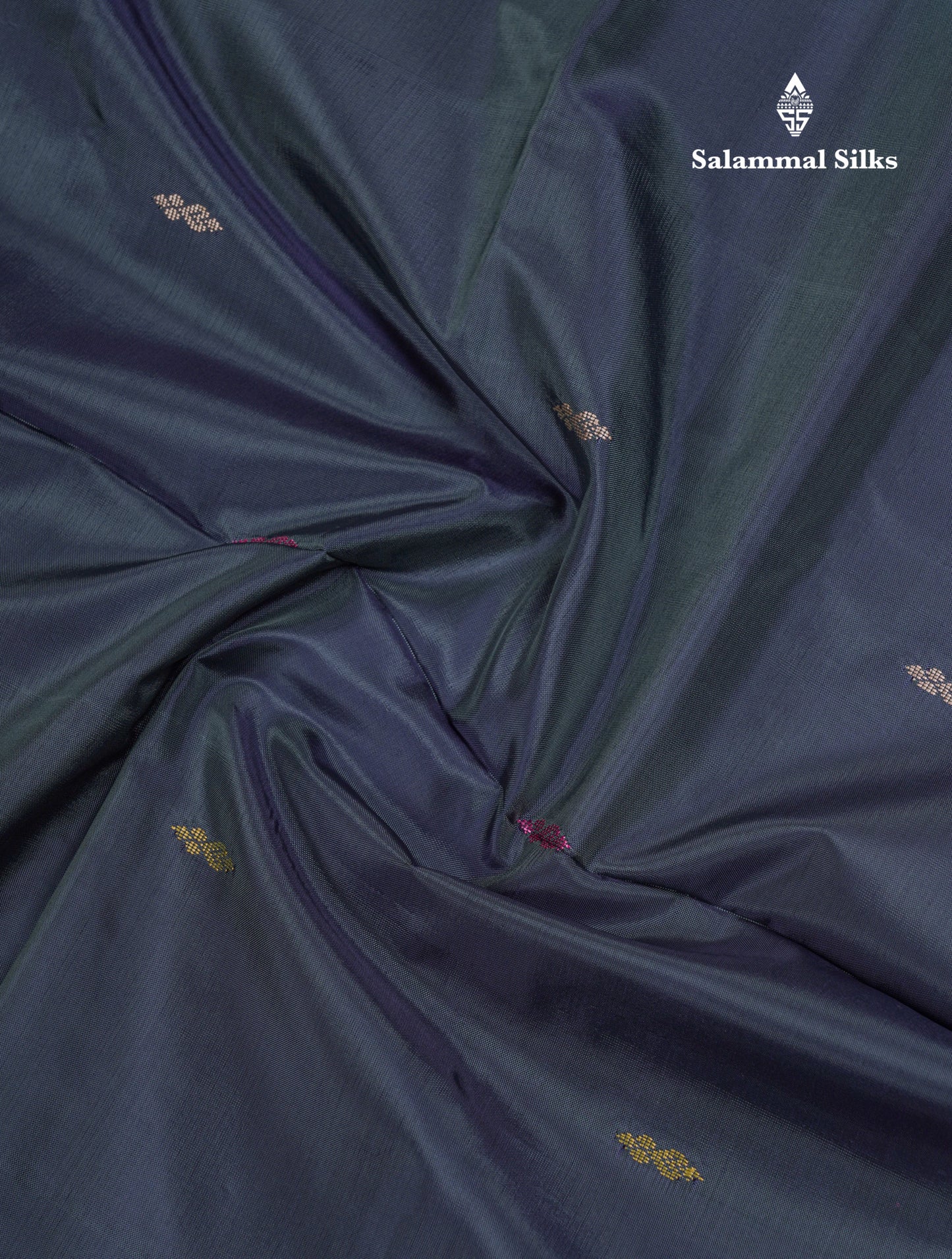 Dark Bottle Green Thread work Buttas Banana Pinth Saree (Vaazhainaar Pattu) With Contrast Pastel Blue Blouse