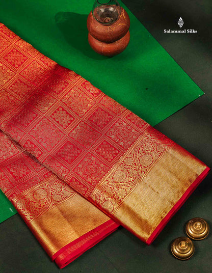 Bridal Pure Kanjivaram Silk Saree - Dual Tone Maroon Checks Pattern With Traditional Border