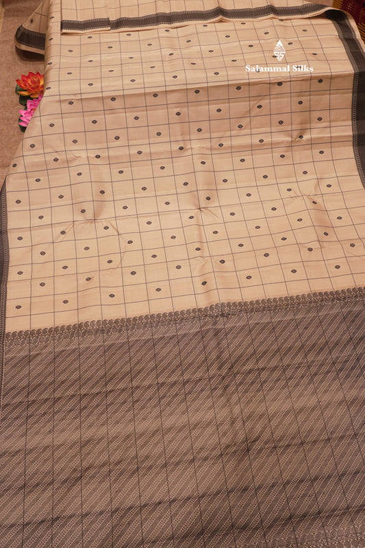 Zari less Cream Colour Checks Pure Kanjivaram Silk Saree With Black Border (No Zari)