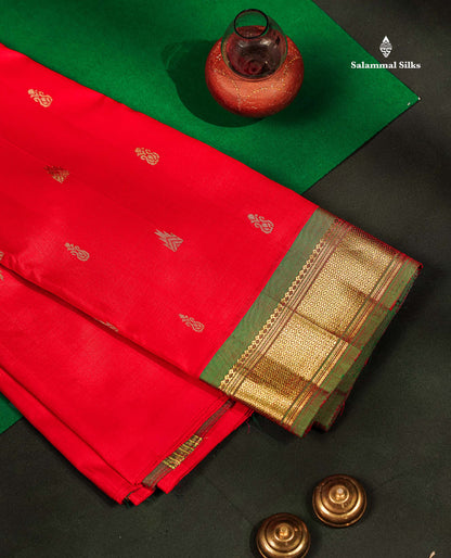 One Side Border Pure Silk Saree - Chilly Red Zari Butta With Contrast Dual Tone Green Traditional Border