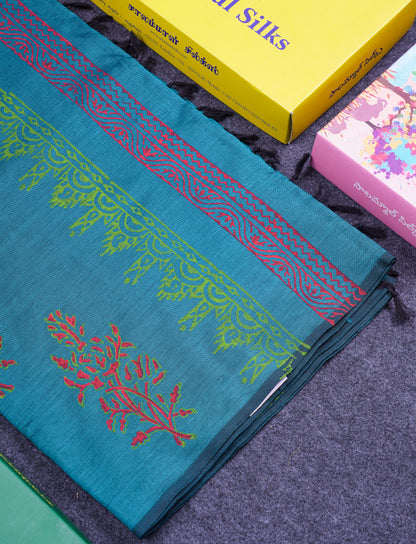 Beautiful Sapphire Green South Cotton Printed Saree With Contrast Cream Blouse