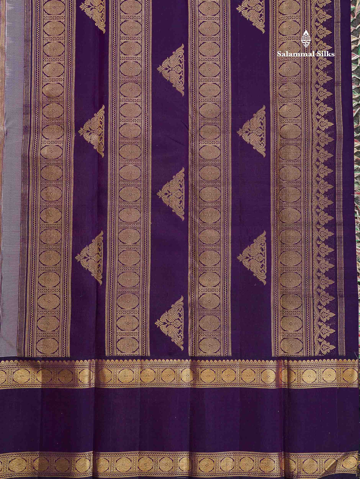 Korvai Pure Kanjivaram Silk Saree - Light Grey Colour Body With Contrast Dark Violet Traditional Rettapet Border