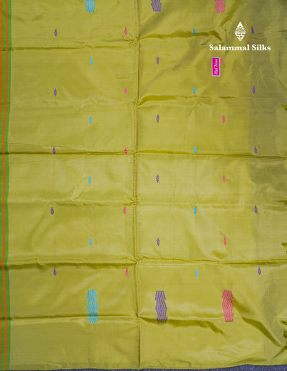 Green Shade Thread work Buttas Banana Pinth Saree (Vaazhainaar Pattu) With Contrast Parrot Green Blouse