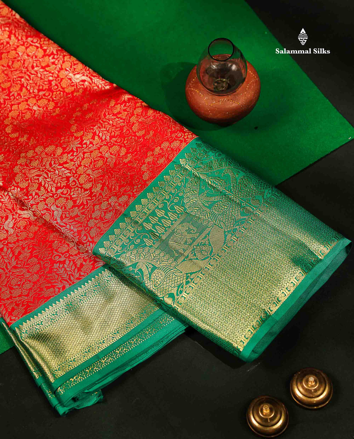 Beautiful Chilly Red Bridal Pure Kanjivaram Silk Saree With Contrast Sapphire Green Traditional Evening Morning Border
