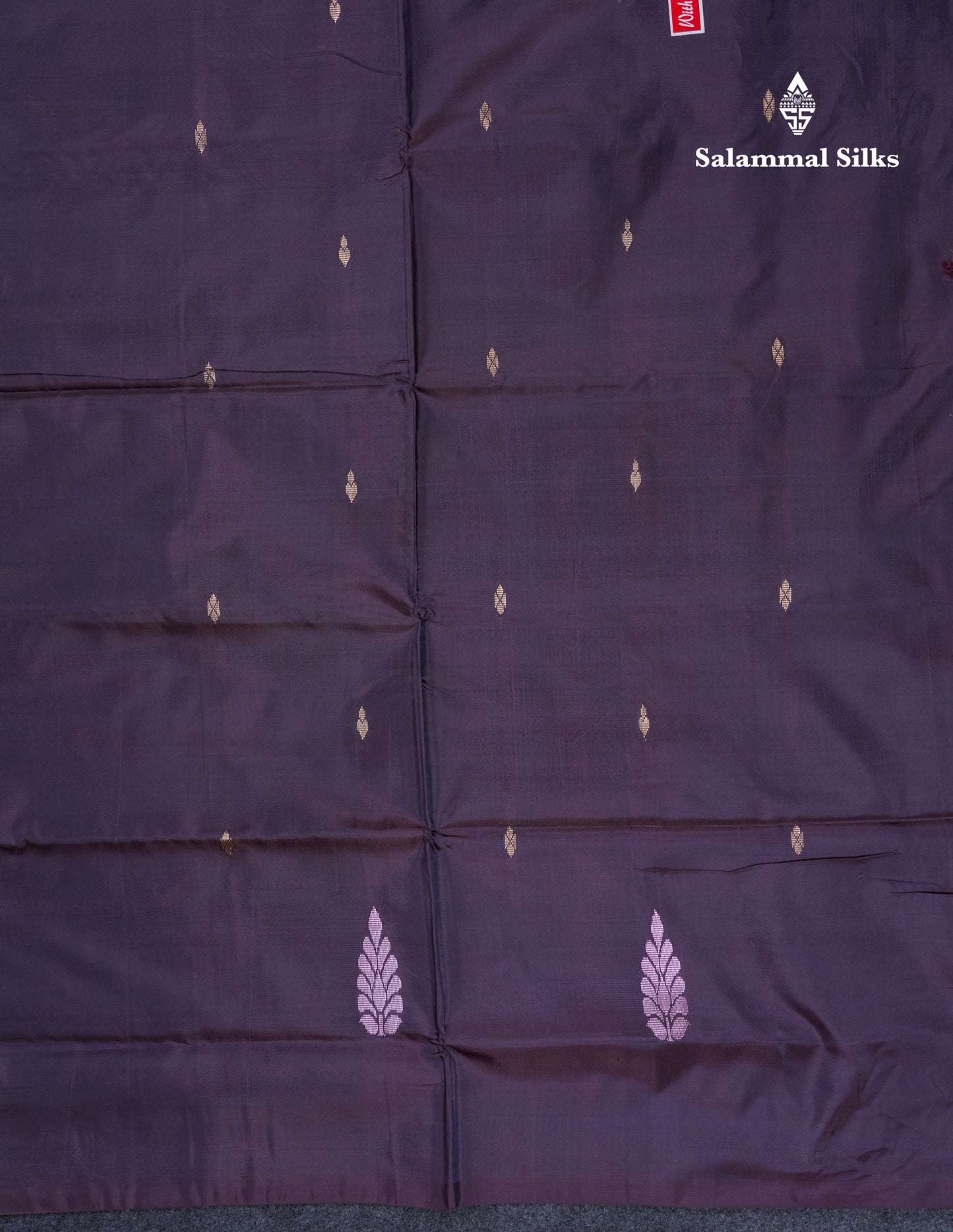 Light Parrot Green Thread work Buttas Banana Pinth Saree (Vaazhainaar Pattu) With Contrast Dark Violet Blouse
