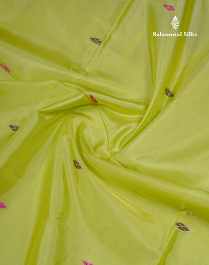 Light Parrot Green Thread work Buttas Banana Pinth Saree (Vaazhainaar Pattu) With Contrast Dark Violet Blouse