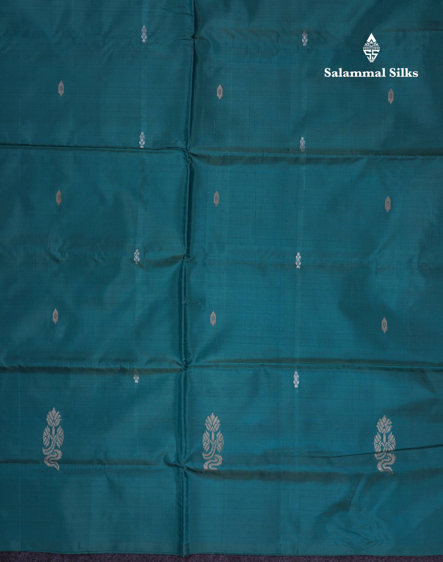 Vadamalli Thread work Buttas Banana Pinth Saree (Vaazhainaar Pattu) With Contrast Peacock Green Blouse
