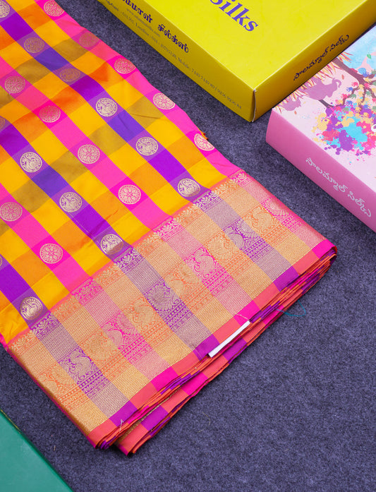 9.5 Yards Semi Silk Saree Paalum Pazham Checks With Traditional Border