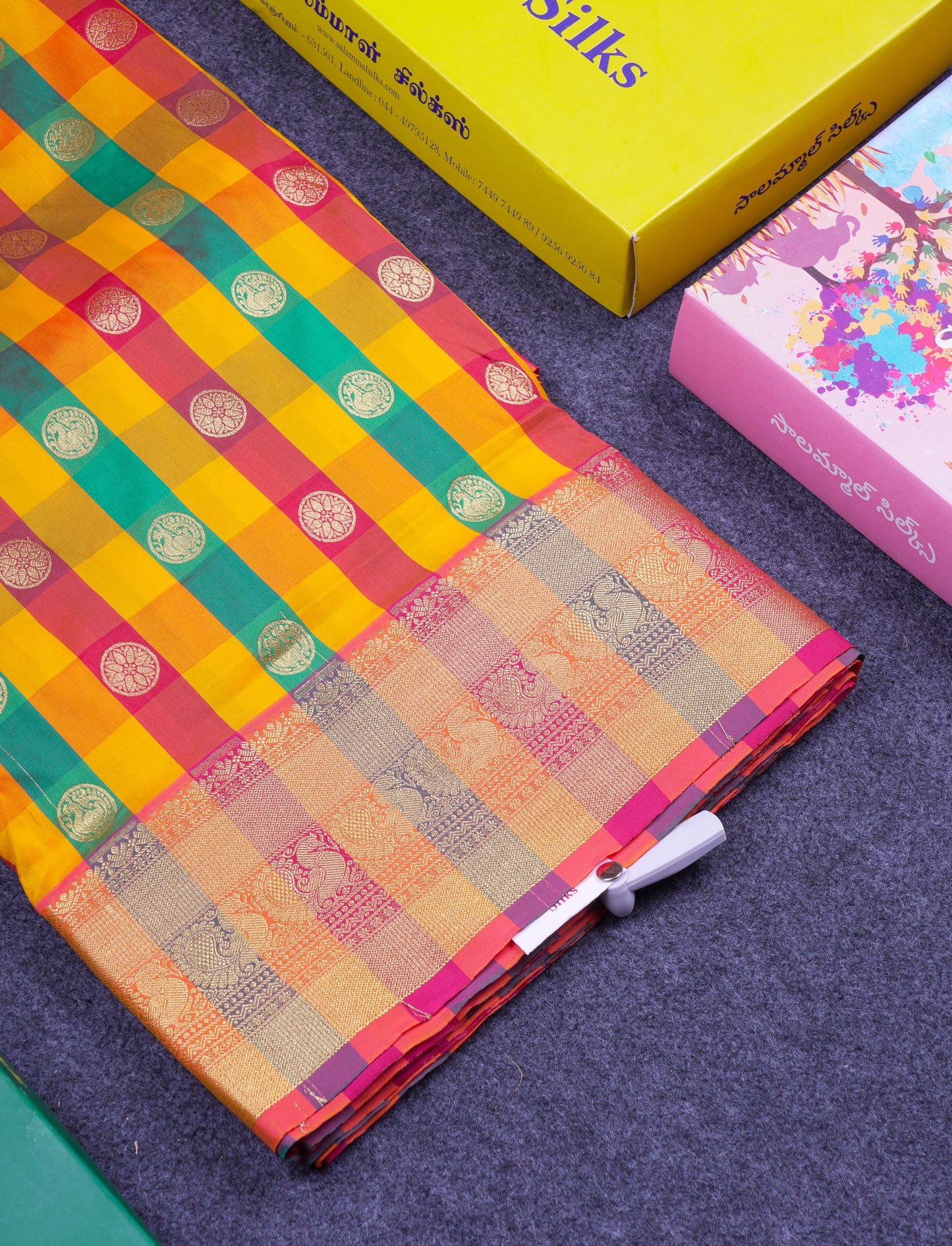 9.5 Yards Semi Silk Saree Paalum Pazham Checks With Traditional Border