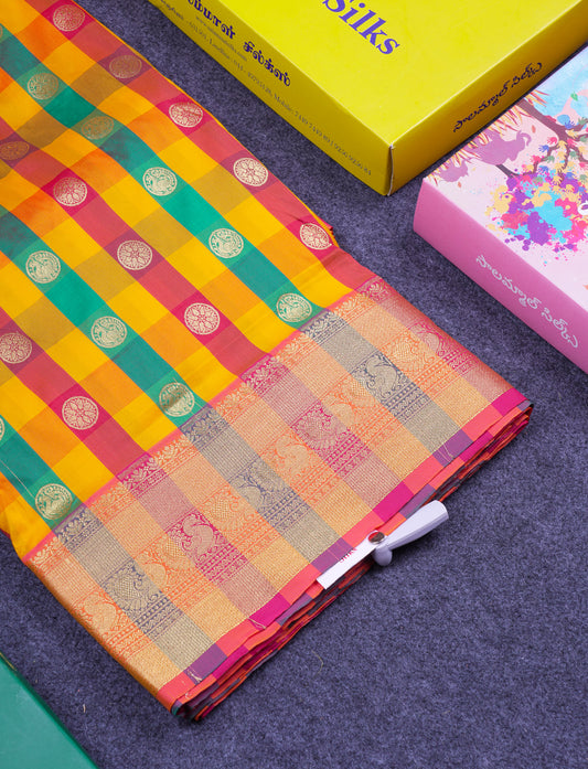 9.5 Yards Semi Silk Saree Paalum Pazham Checks With Traditional Border