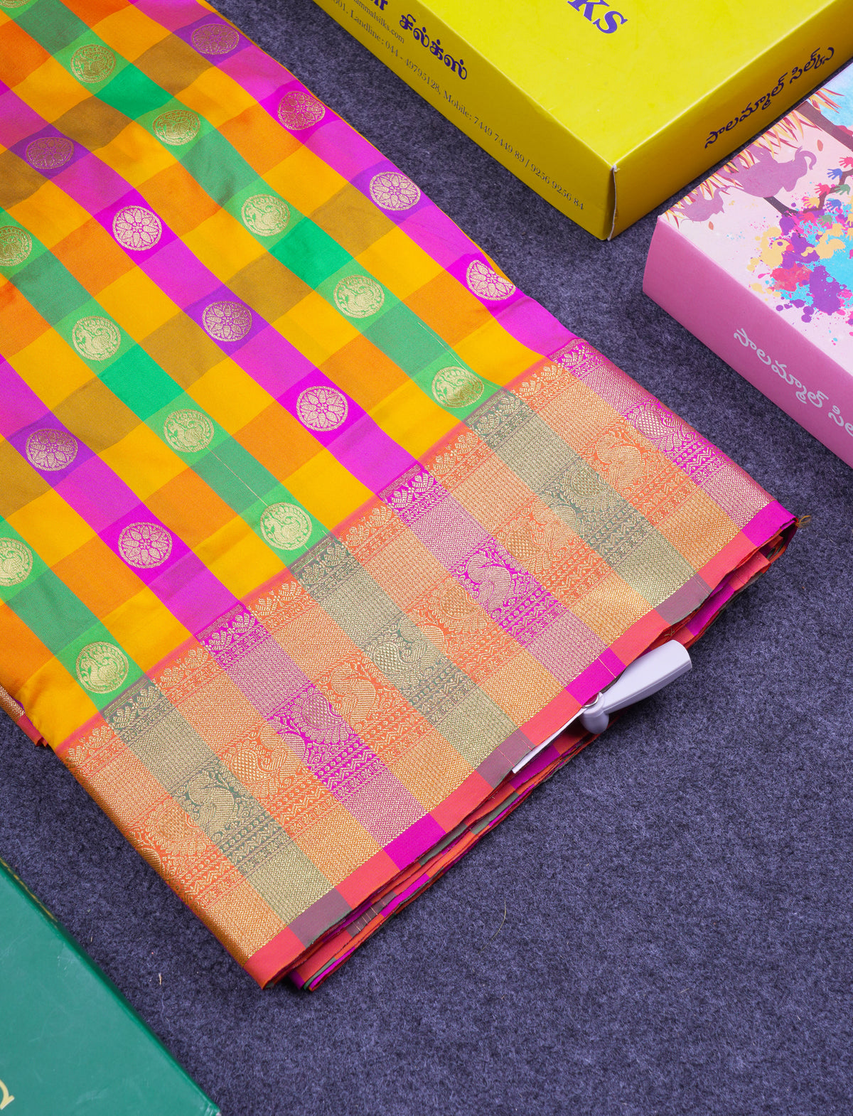 9.5 Yards Semi Silk Saree Paalum Pazham Checks With Traditional Border