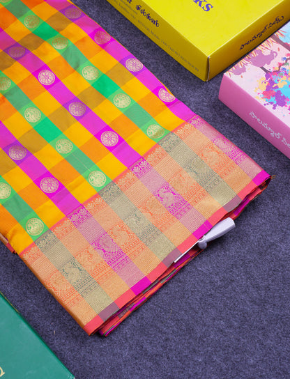 9.5 Yards Semi Silk Saree Paalum Pazham Checks With Traditional Border