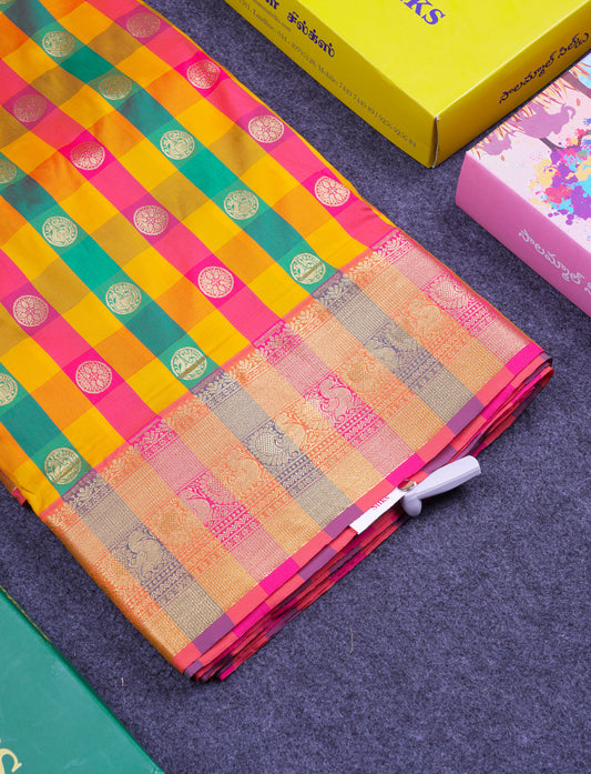 9.5 Yards Semi Silk Saree Paalum Pazham Checks With Traditional Border