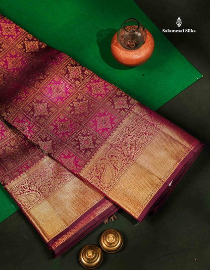 Beautiful Dark Purple Bridal Pure Kanjivaram Silk Saree With Traditional Border