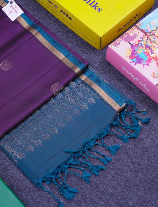 Beautiful Dark Magenta Pure Kanjivaram Soft Silk Saree With Contrast Peacock Blue Blouse