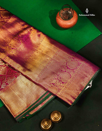 Beautiful Magenta Bridal Pure Kanjivaram Silk Saree With Traditional Evening Morning Border