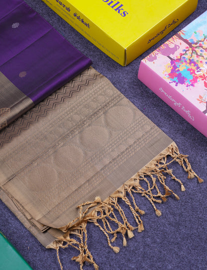 Beautiful Dual Tone Peacock Blue PureMix Kanjivaram Soft Silk Saree With Contrast Light Violet Blouse