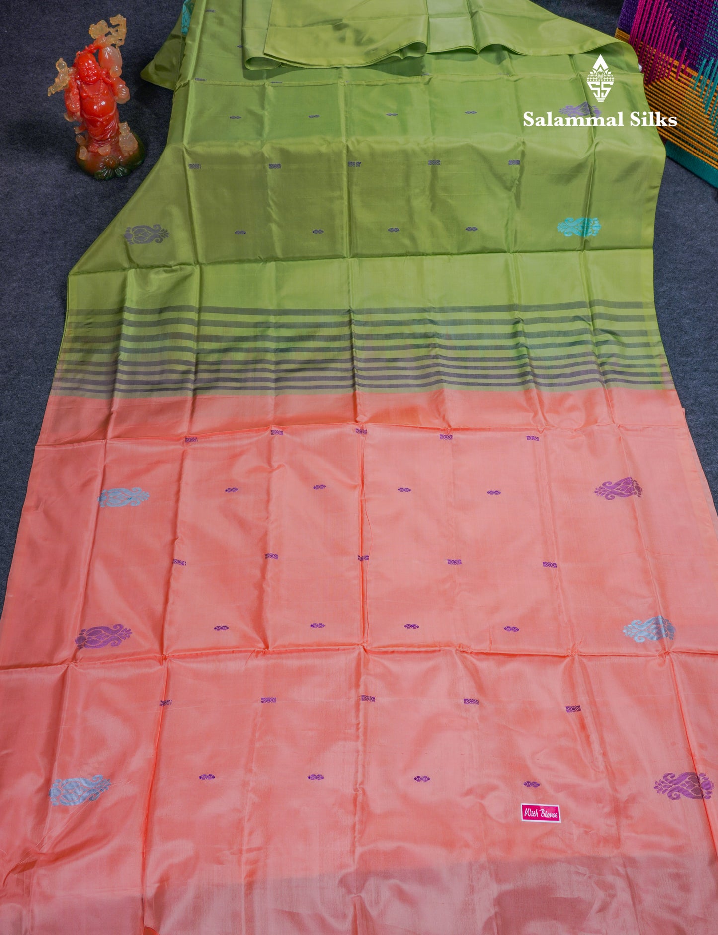 Parrot Green Thread work Buttas Banana Pinth Saree (Vaazhainaar Pattu) With Contrast Peach Blouse
