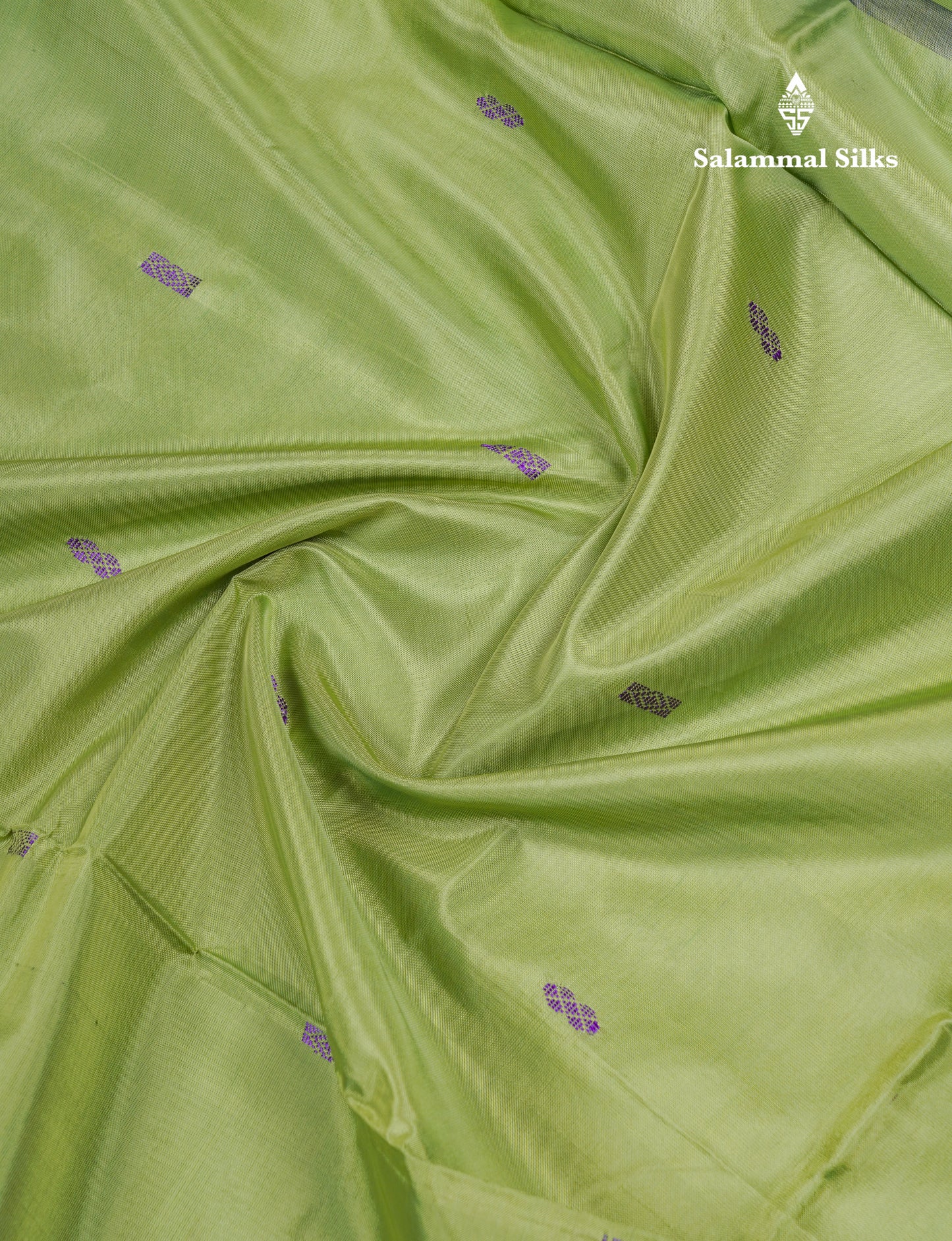 Parrot Green Thread work Buttas Banana Pinth Saree (Vaazhainaar Pattu) With Contrast Peach Blouse