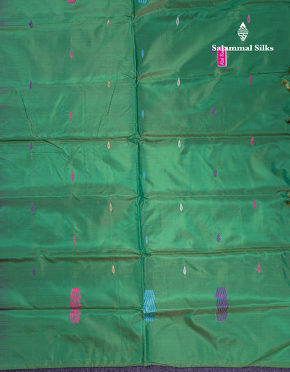 Magenta Thread work Buttas Banana Pinth Saree (Vaazhainaar Pattu) With Contrast Saffire Green Blouse