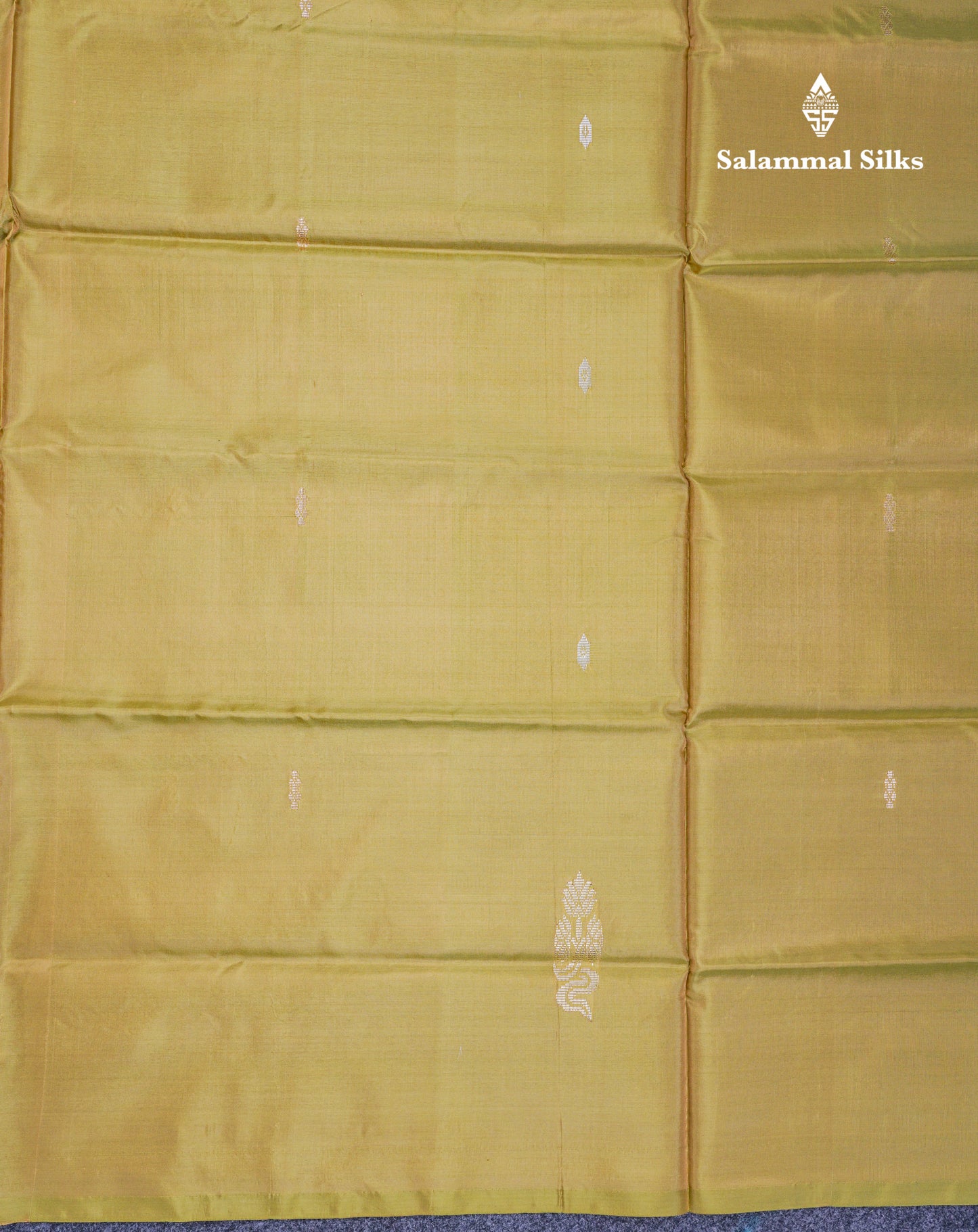Manthulir Yellow Thread work Buttas Banana Pinth Saree (Vaazhainaar Pattu) With Contrast Teal Greene Blouse