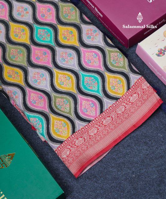 Black Wave Pattern Banarasi Semi Georgette Saree With Contrast Red Blouse