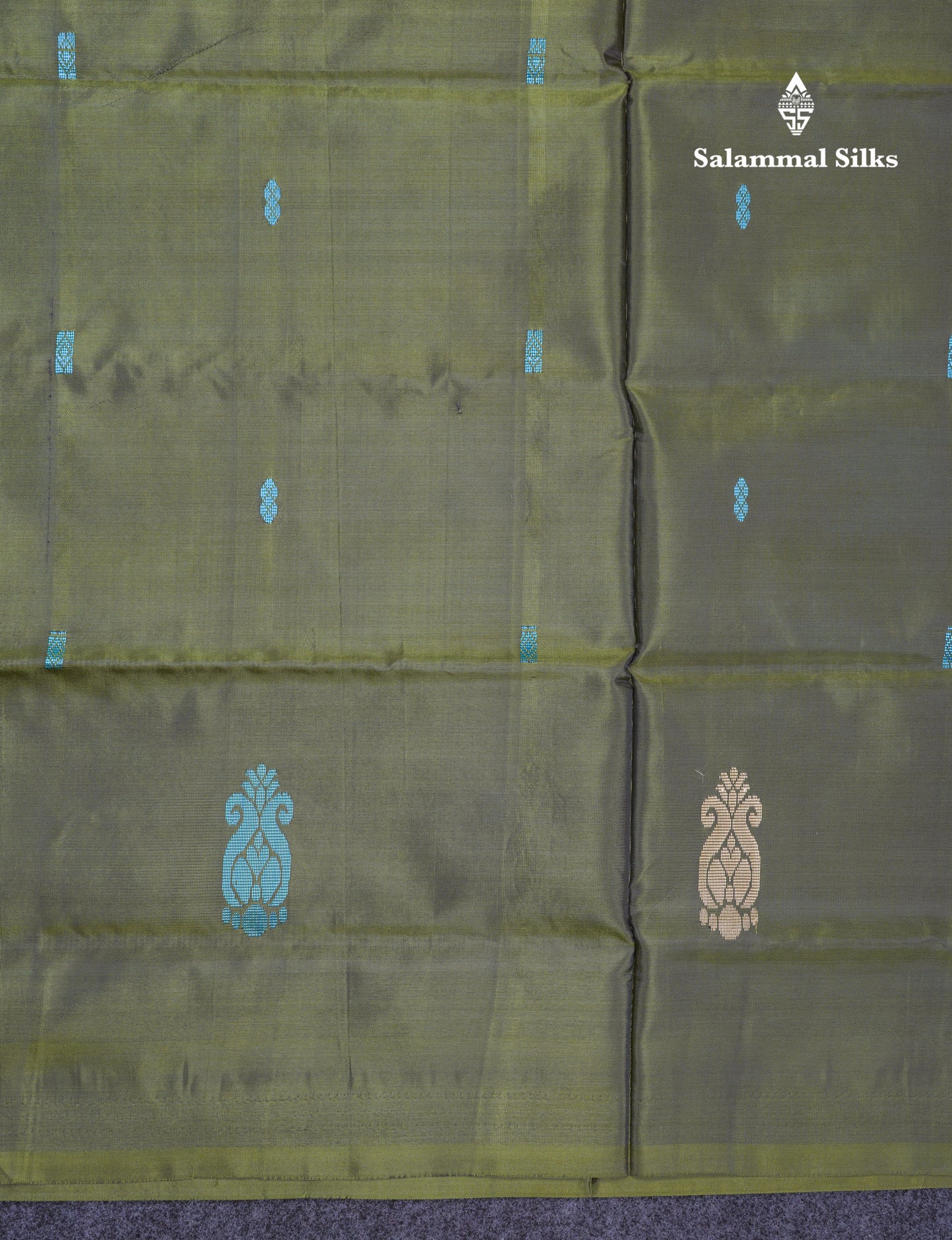 Army Green Thread work Buttas Banana Pinth Saree (Vaazhainaar Pattu) With Contrast Peach Blouse